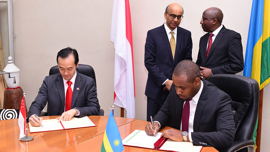 Mu 2018, Tharman Shanmugaratnam wari Minisitiri w'Intebe Wungirije muri Singapore, yazanye n'itsinda rigari gusura u Rwanda, bakirwa na Minisitiri w'Intebe Edouard Ngirente, impande zombi zinasinya amasezerano y'ubufatanye mu nzego zirimo ubucuruzi, ubwikorezi bwo mu kirere n'ibindi