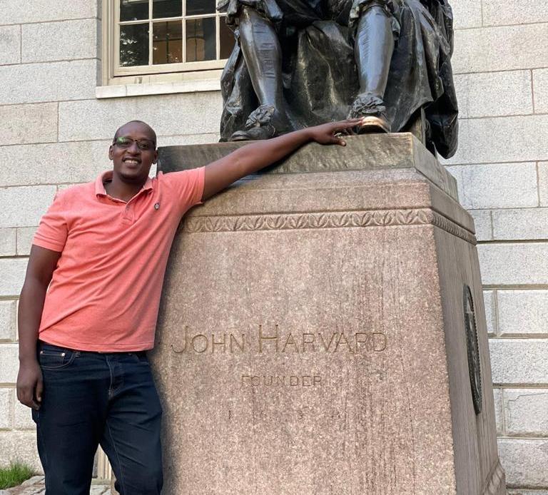 Nkurunziza yagiye gusobanura ubushakashatsi bwe muri Kaminuza ya Harvard
