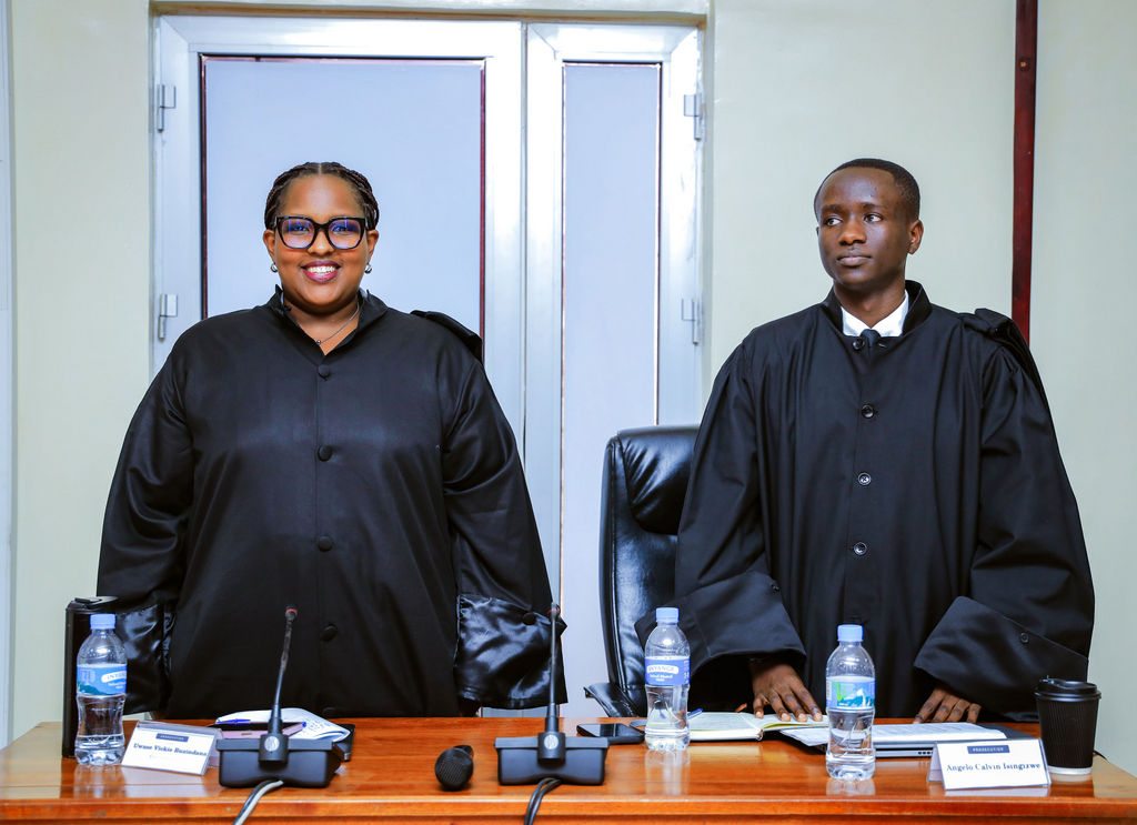 Abanyeshuri ba Kaminuza ya Kigali bahize abandi mu marushanwa y'abiga amategeko