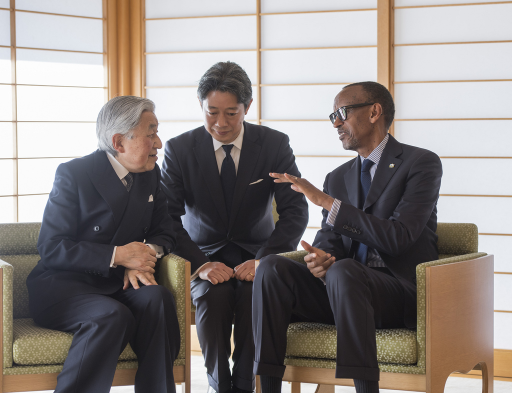 Perezida Kagame mu biganiro n'Umwami w'Abami w'u Buyapani