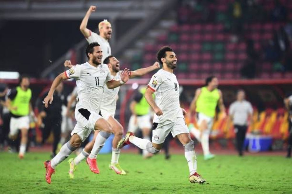 Mohamed Salah na bagenzi be bishimira kugera ku mukino wa nyuma