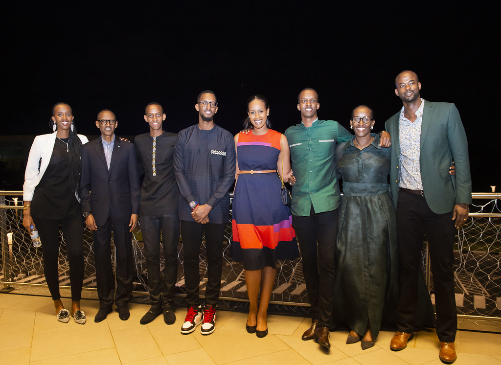 Perezida Kagame yavuze ko mbere atakundaga kubonera umwanya umuryango we ariko ko ubu byahindutse