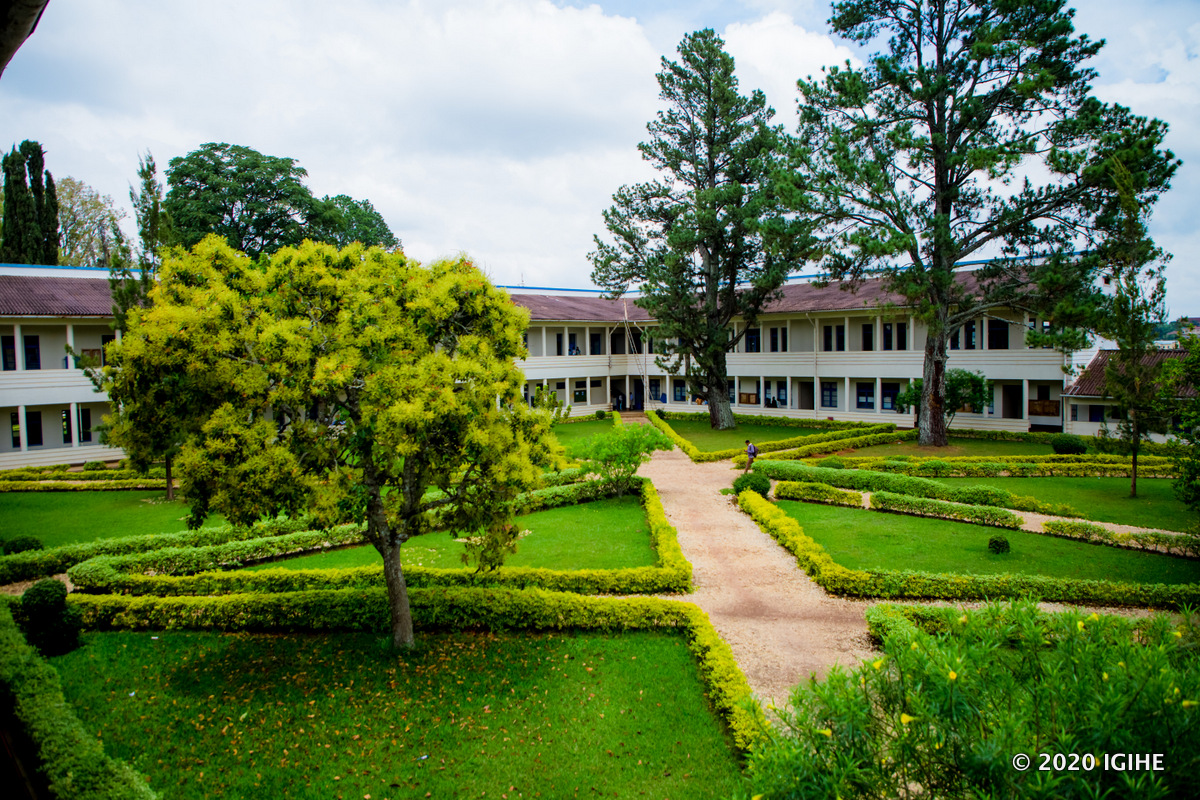 Abanyeshuri ba UR Huye batuye mu murenge wa Tumba basabwe kuguma mu rugo mu rwego rwo kwirinda Covid-19
