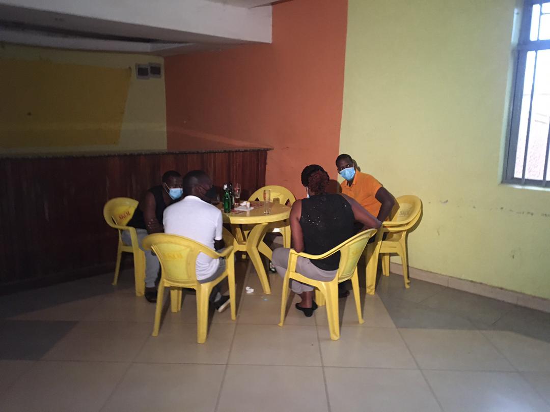 Bamwe muri aba bafatiwe mu tubari bari baturutse mu Mujyi wa Kigali
