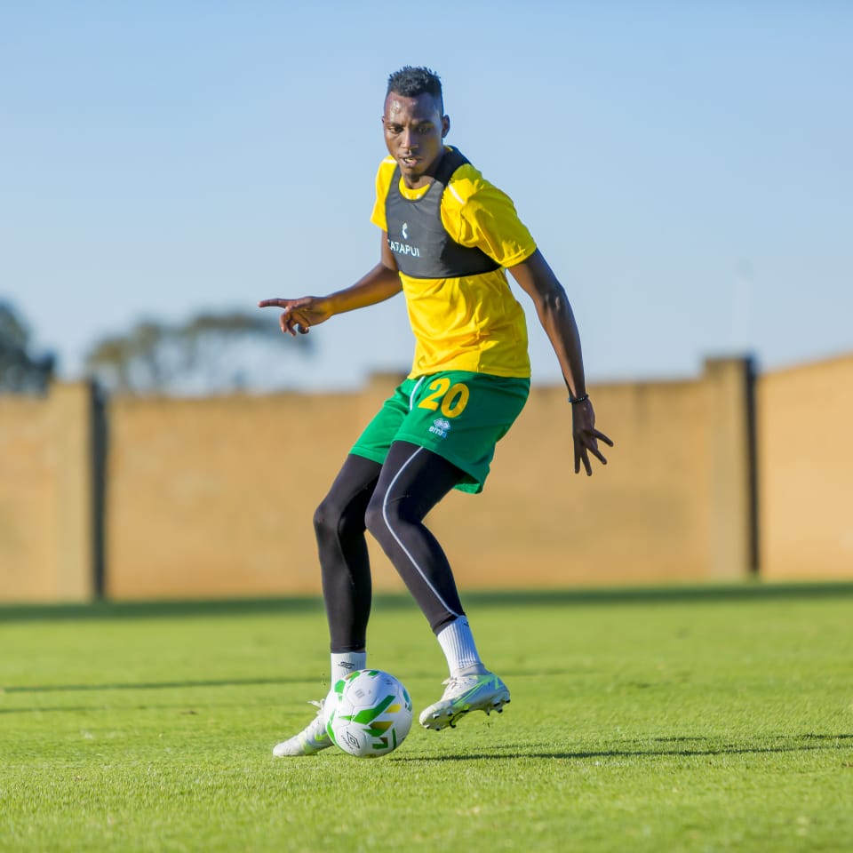 Umukinnyi wo hagati mu ikipe ya APR FC, Mugisha Bonheur ni umwe mu bakinnyi bataragira ubunararibonye mu Mavubi