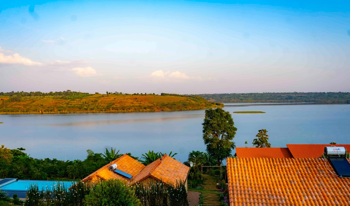 Bicaca Lakefront ni hoteli nshya yuzuye ku Kiyaga cya Mugesera