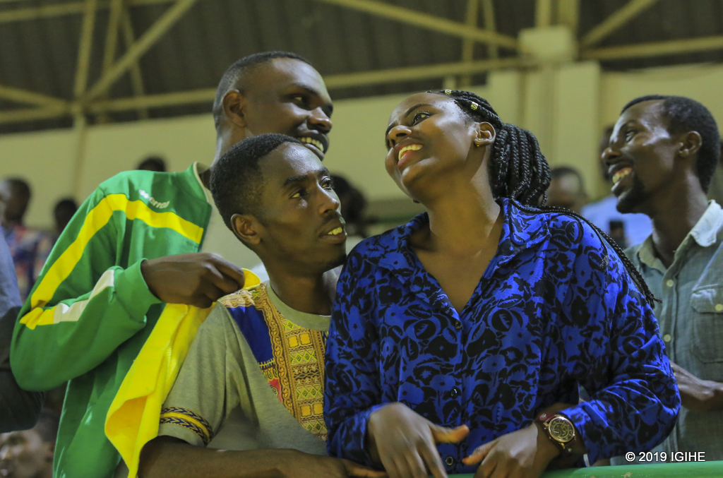 Akanyamuneza ku bafana kari kose