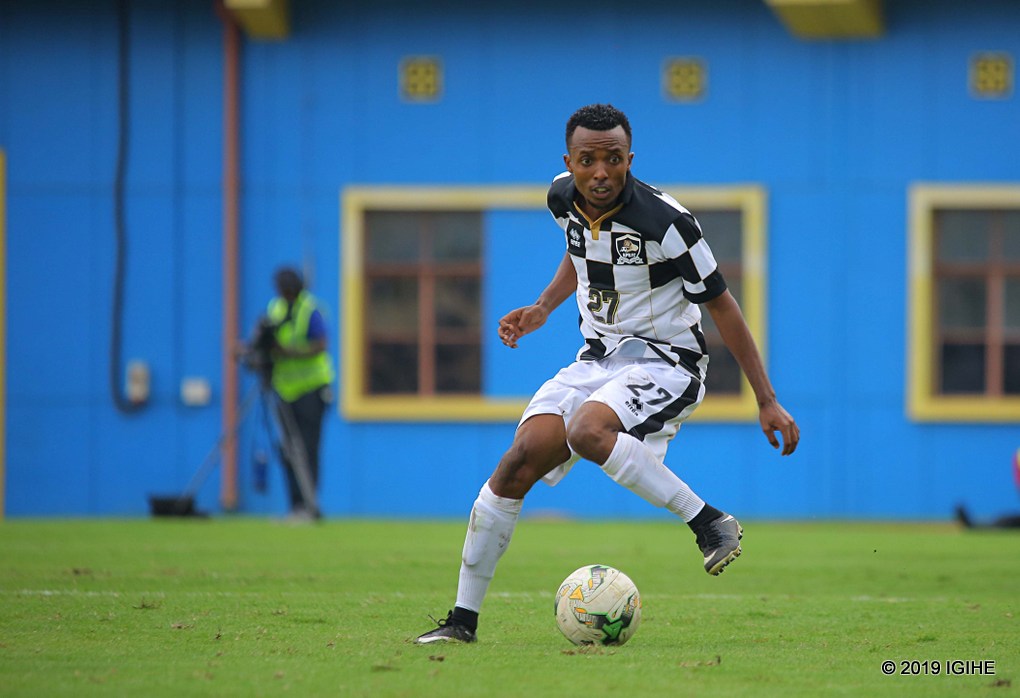 Nshuti Savio waguzwe muri Mutarama 2018 ari mu basezerewe na APR FC bivugwa ko yamutanzeho akayabo ka miliyoni 30 Frw imuguze muri AS Kigali