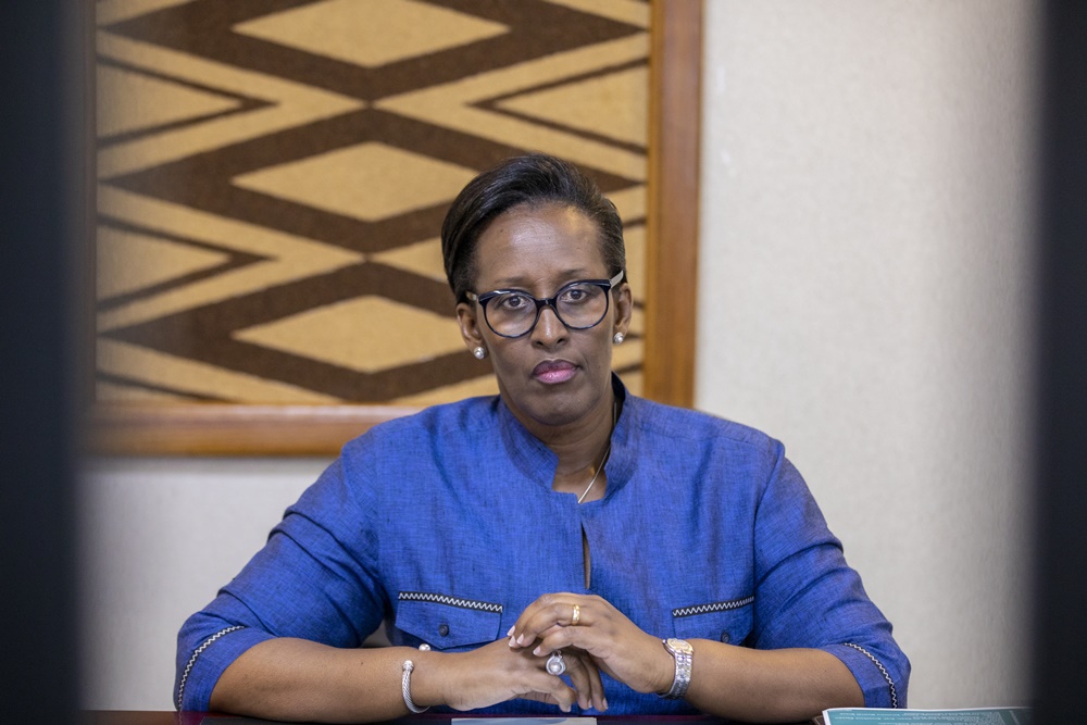 Madamu Jeannette Kagame yasabye abakuru gufata iya mbere mu kwita bakiri bato bakomeje guhura n'uburwayi bwo mu mutwe