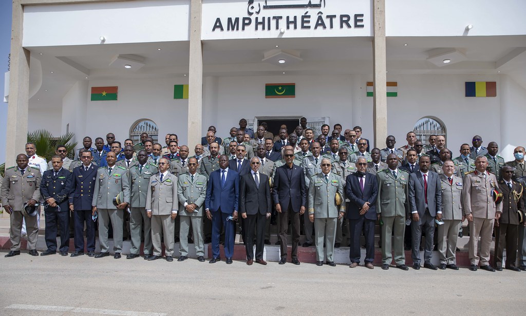 Perezida Kagame ubwo yahuraga n'abayobozi bakuru b'iri shuri riherereye muri Mauritania