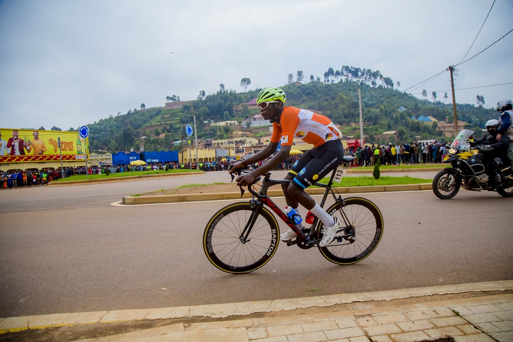 Nsengimana Jean Bosco ukinira Benediction Ignite ari mu bakinnyi bigeze gutwara Tour du Rwanda, yabigezeho mu 2022