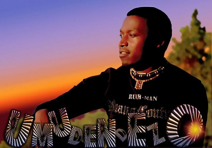 Umuhanzi akaba n'umwanditse Danny Vumbi yahoze mu itsinda rya The Brothers nyuma aza kuba umuhanzi ku giti cye; ubu yashyize hanze Album yise "Umudendezo"