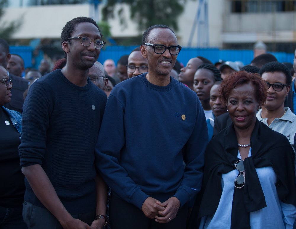 Hano Depite Hervé Berville yari kumwe na Perezida Kagame na Louise Mushikiwabo, ubwo yasuraga u Rwanda mu 2019