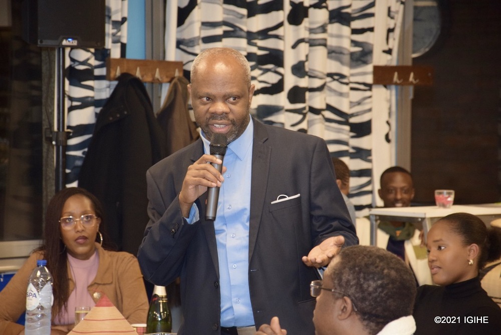 Mabenga Jean Pierre asubiza ibibazo byabajijwe ku bijyanye no kwiteganyiriza muri gahunda ya EjoHeza