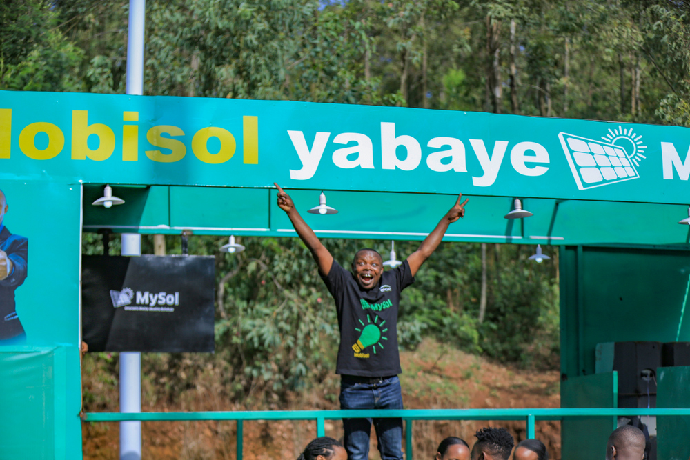 Niyitegeka Gratien wamamaye nka ‘Seburikoko’ muri Filime Nyarwanda yagaragaje ko yanyuzwe n’icyizere yagiriwe na MySol akagendana na yo muri Tour du Rwanda 2022
