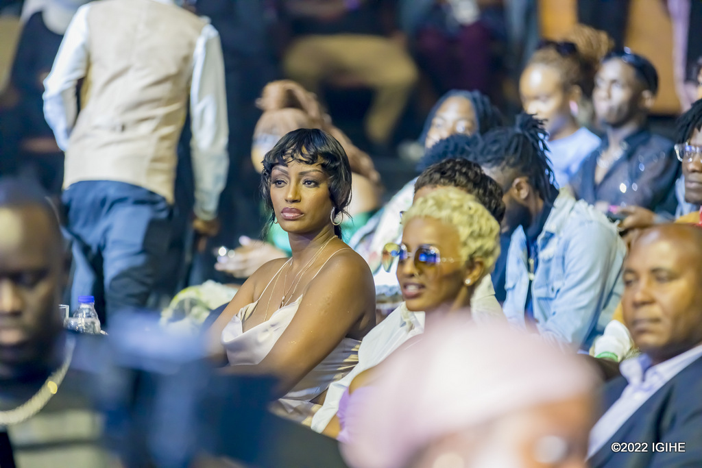 Jeannine wigeze kuvugwa mu rukundo n'umuhanzi Cyusa nawe yari yaje kwihera ijisho ibi birori