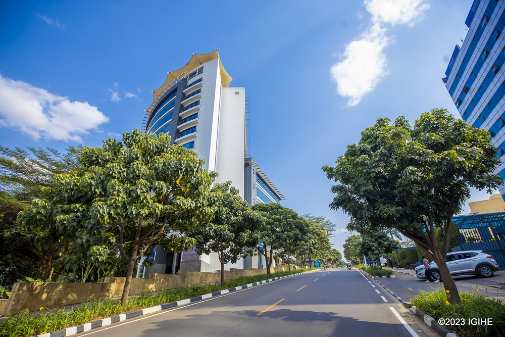 Meya w'Umujyi wa Kigali, Dusengiyumva Samuel, yagaragaje ko hari na gahunda yo gutera ibiti