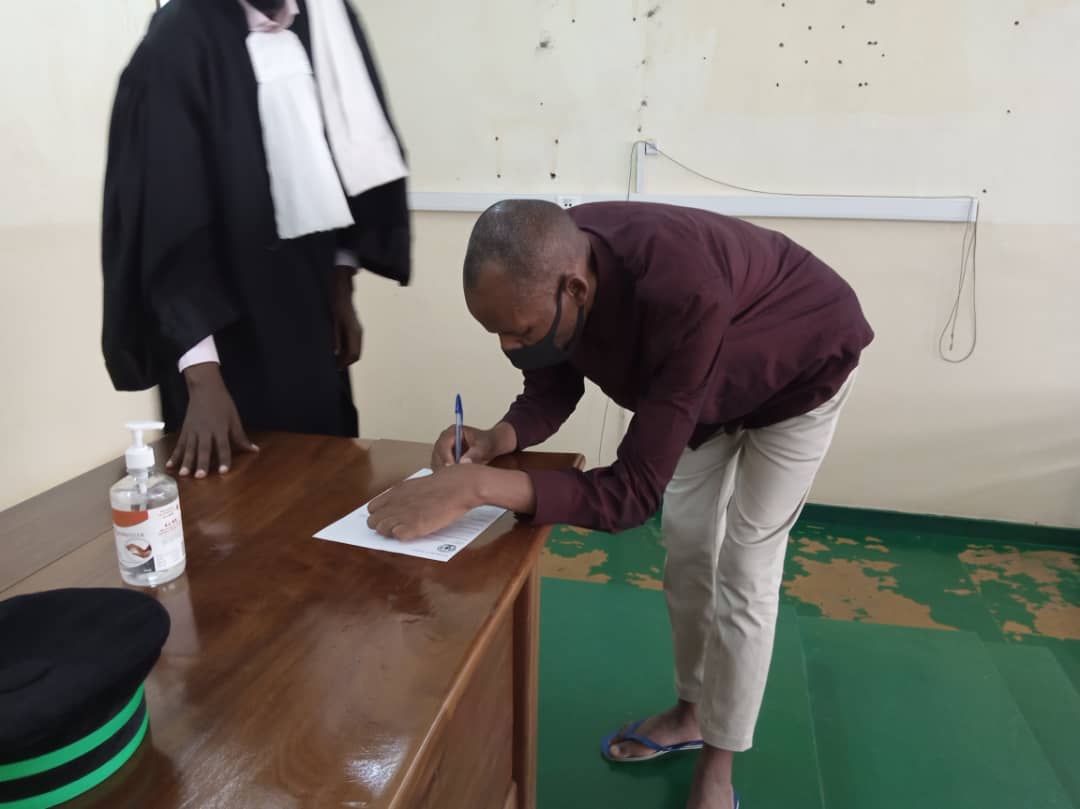 Ubwo Hakuzimana yasinyiraga ko yitabye urukiko