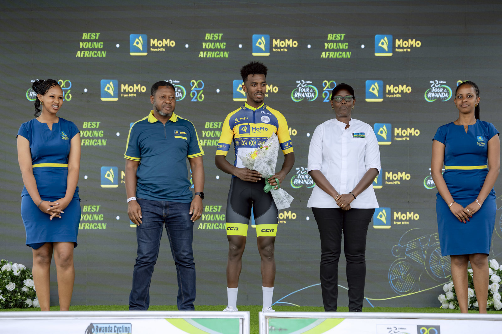 Mewael Girmay wabaye Umunyafurika mwiza ukiri muto yahembwe na MoMo Rwanda