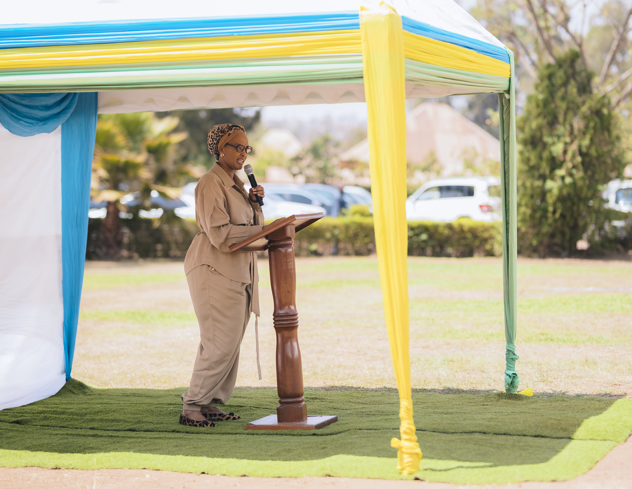 Apôtre Mignonne Kabera yibukije abari muri iki gikorwa ko kubaka umuryango n’Igihugu bitangirira ku kwita ku mwana