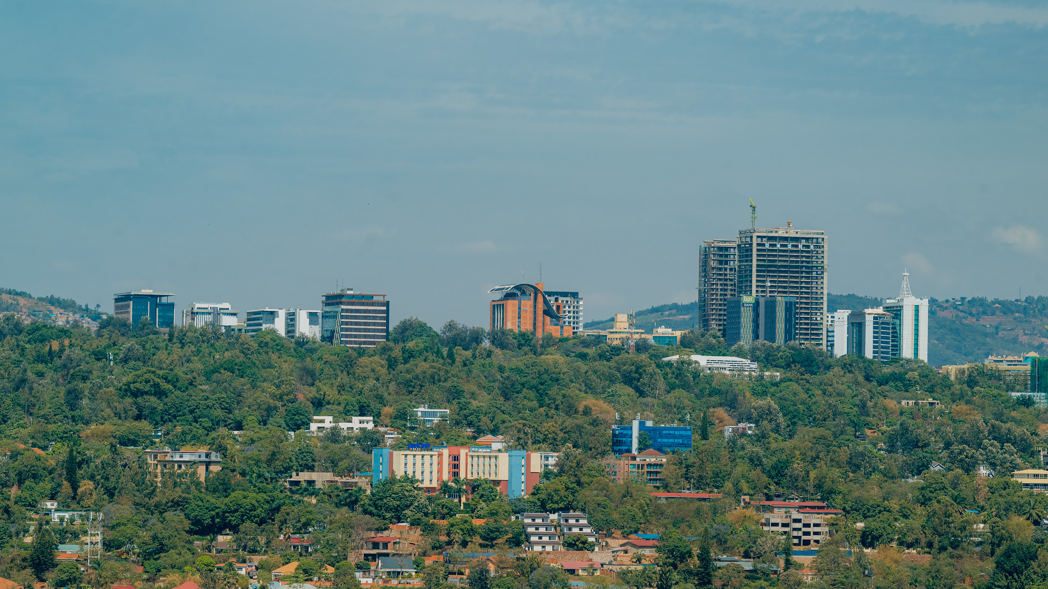 Amabanki yigenga ni yo afite uruhare runini mu mutungo w'urwego rw'imari