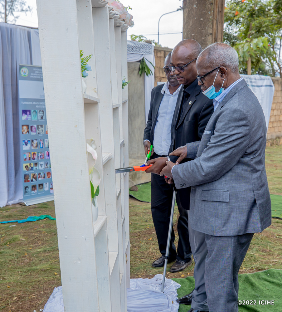 Bacanye urumuri rw'icyizere mu kwibuka abazize Jenoside