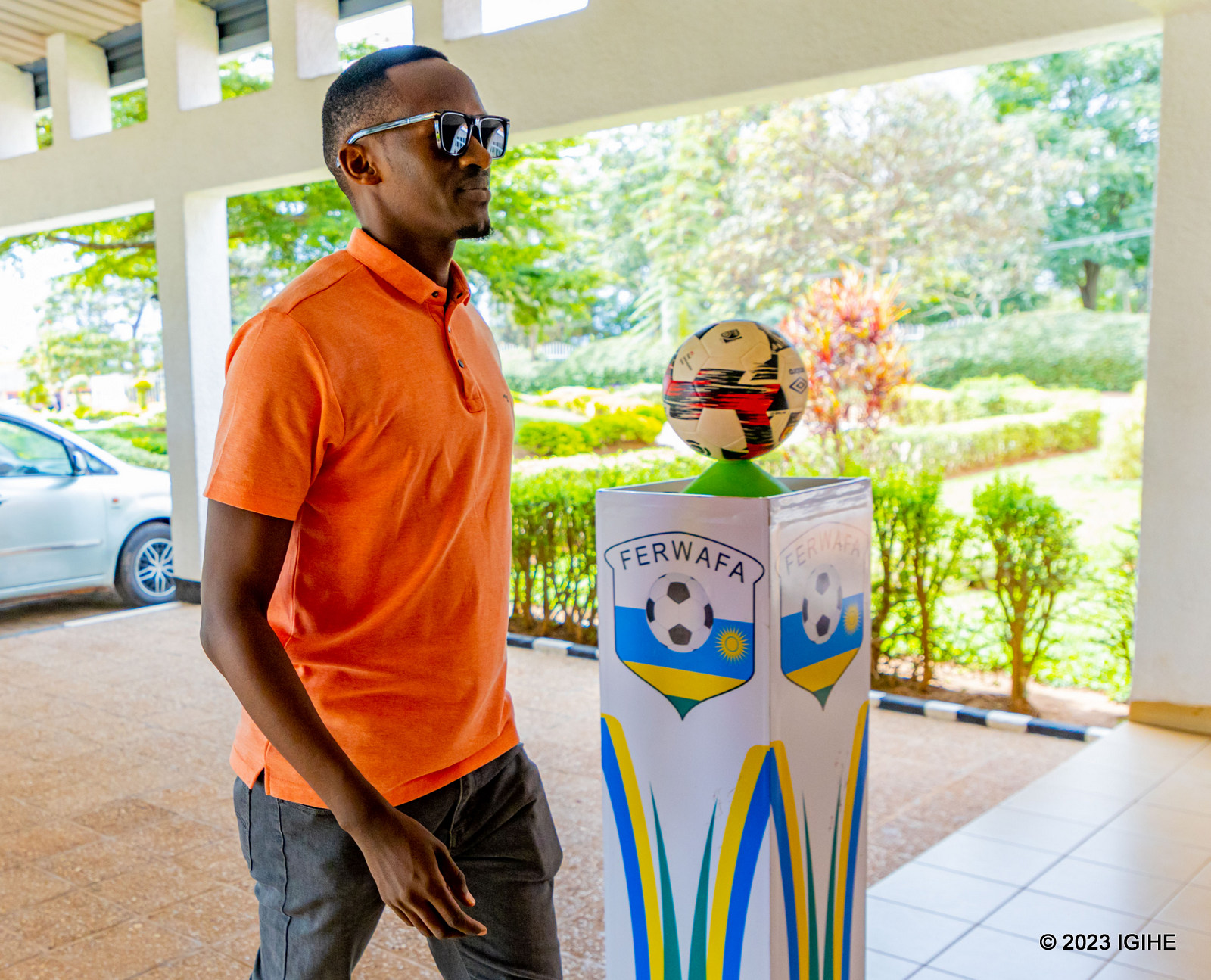 Abagize Komisiyo y'Amatora bahageze mbere bategereza abakandida ko baza gutanga kandidatire zabo
