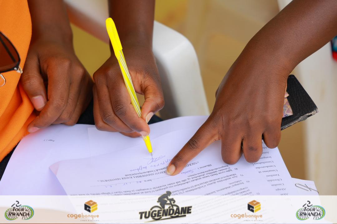 Hari abafungurijwe amakonti abemerera gukorana na Cogebanque