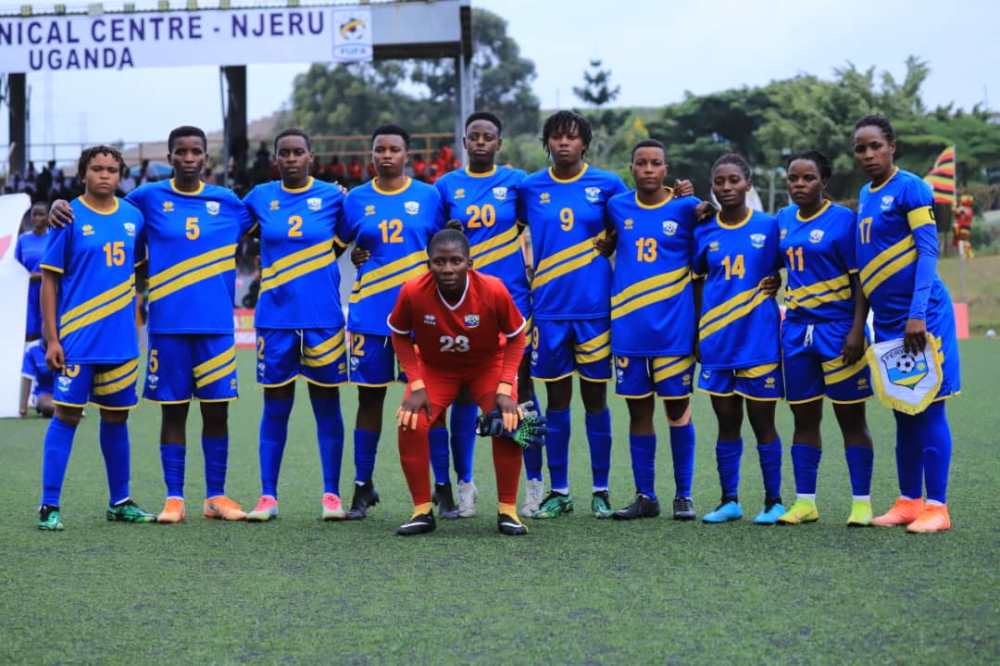 Abakinnyi babanje mu kibuga ku ruhande rw'Amavubi y'Abagore