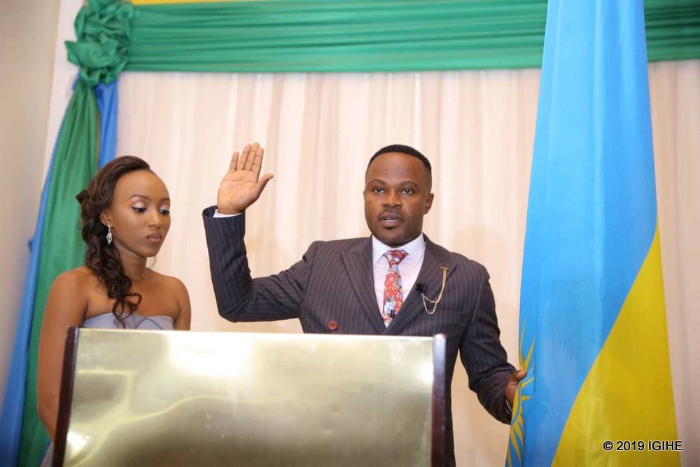 Mike Karangwa yamanitse ukuboko yemera ko Isimbi amubera umugore