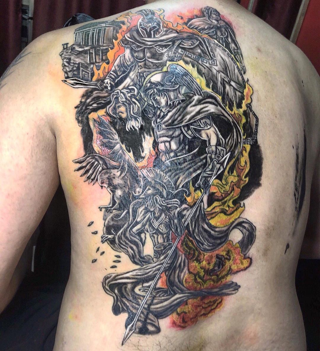 Gushyira tatoo ku mubiri w'umuntu bisaba gukoresha imiti itandukanye