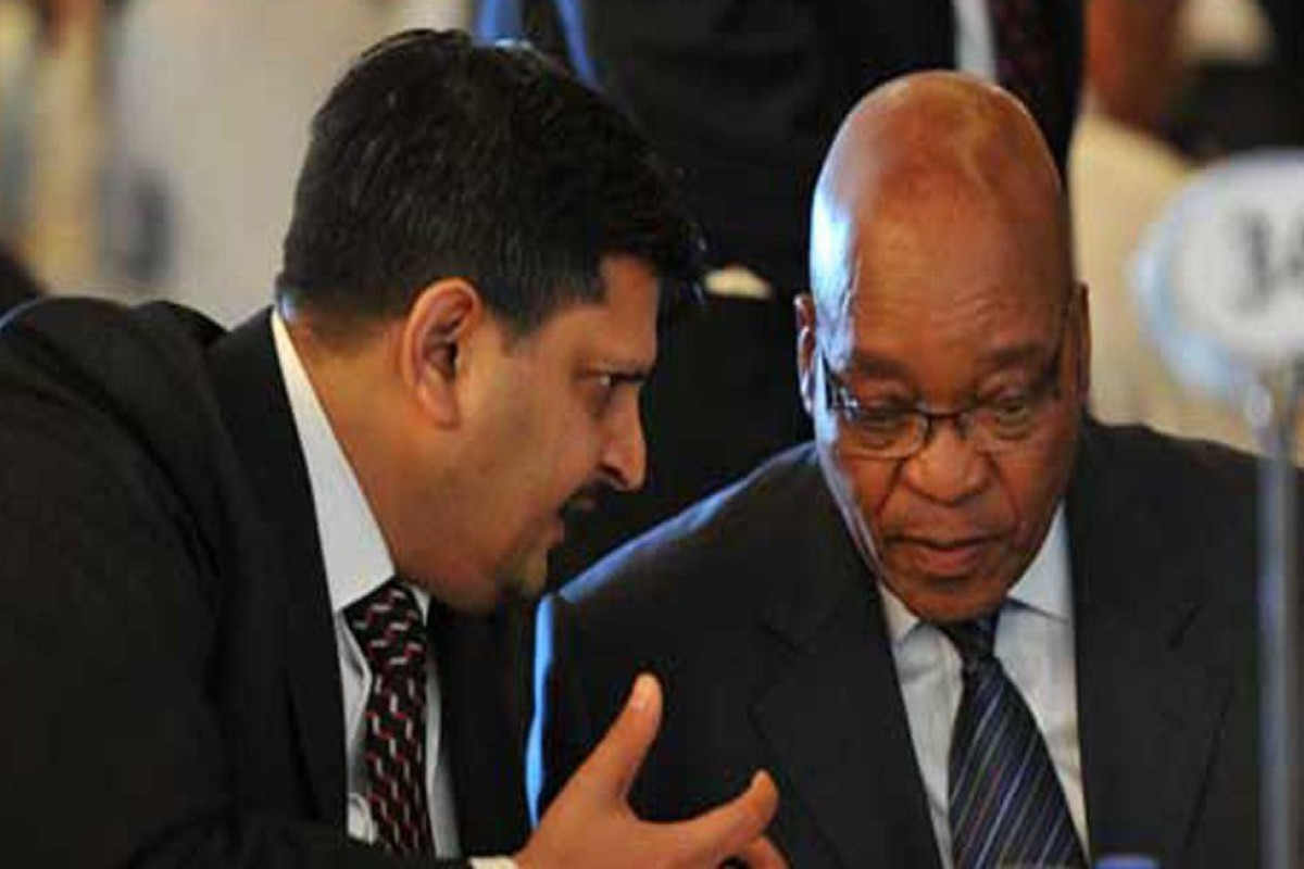 Atul na Rajesh Gupta bashinjwa kuba baruririye ku bucuti bari bafitanye n’uwahoze ari Perezida wa Afurika y’Epfo, Jacob Zuma bakagira uruhare mu bikorwa bitemewe n’amategeko