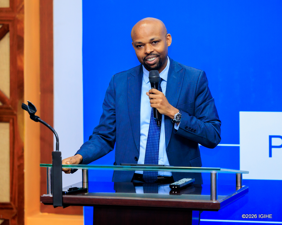 Umuyobozi muri RSSB ushinzwe Inyungu z'Abanyamuryango, Dr. Regis Hitimana, yagaragaje ko abakoresha bakwiye kurinda abakozi ibyatuma umutekano wabo uhungabana