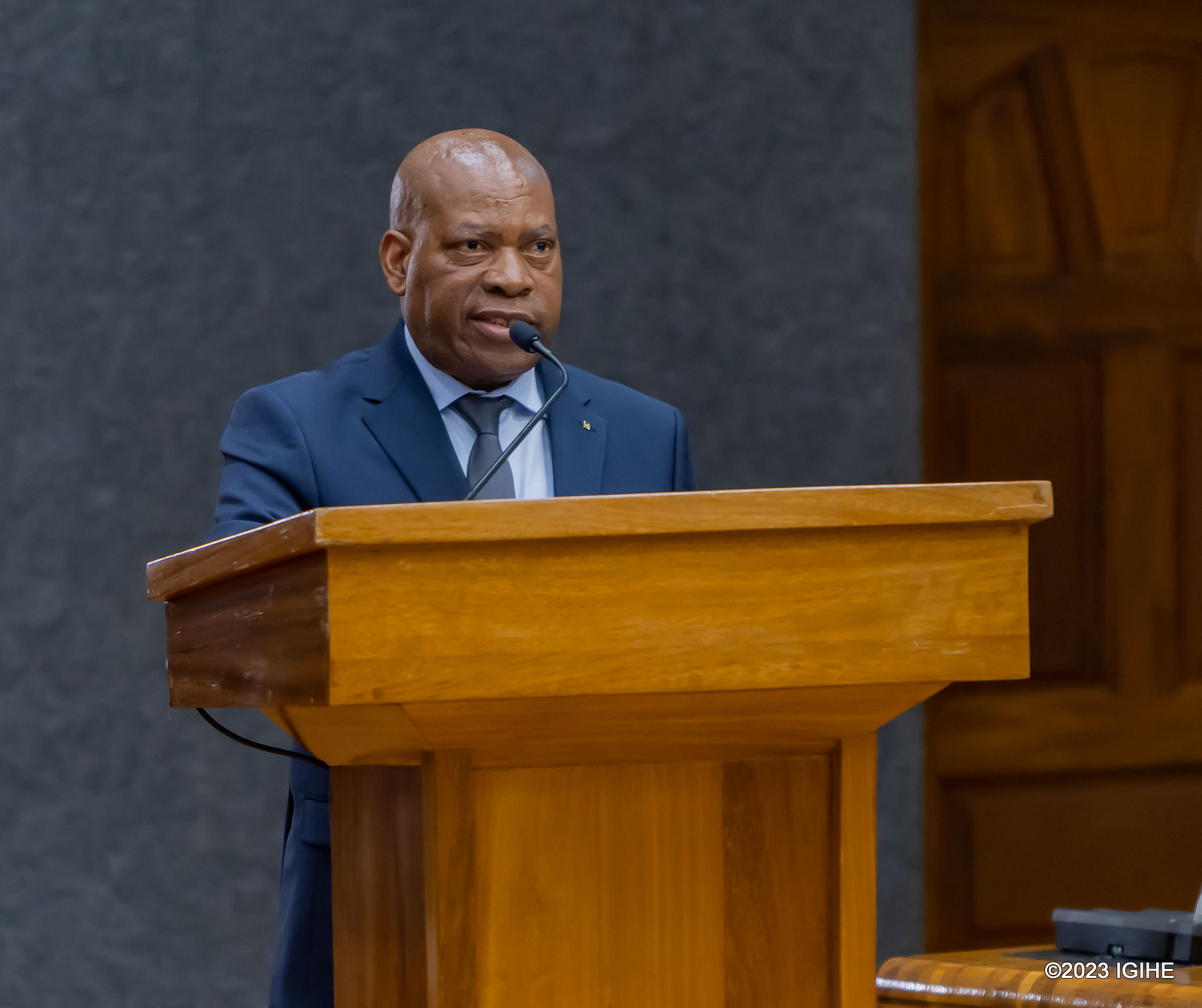 Perezida wa sena y'u Rwanda François Xavier Kalinda aha ikaze Perezida Nguesso