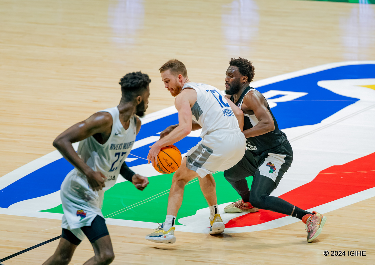 William Perry ahanganye na Solo Diabate
