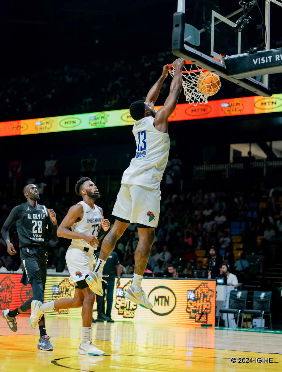 Kelvin Amayo atsinda dunk