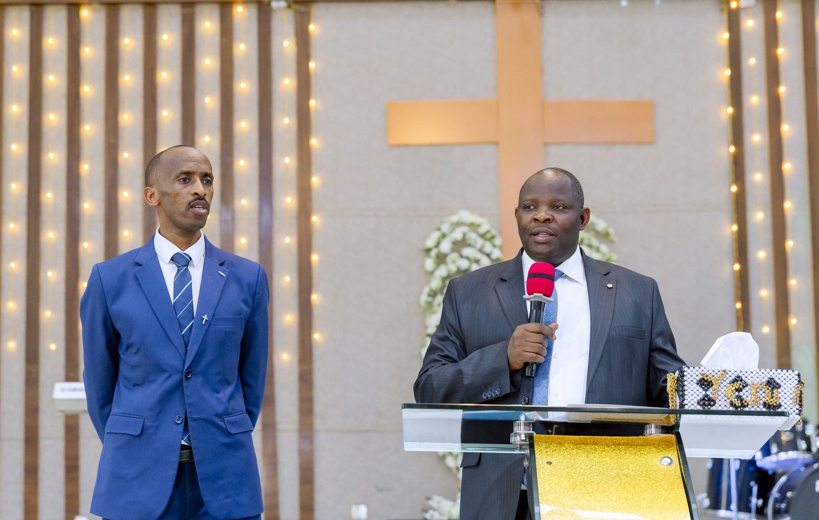 Pasiteri Ndayizeye Isaie ni we wasezeranyije imiryango