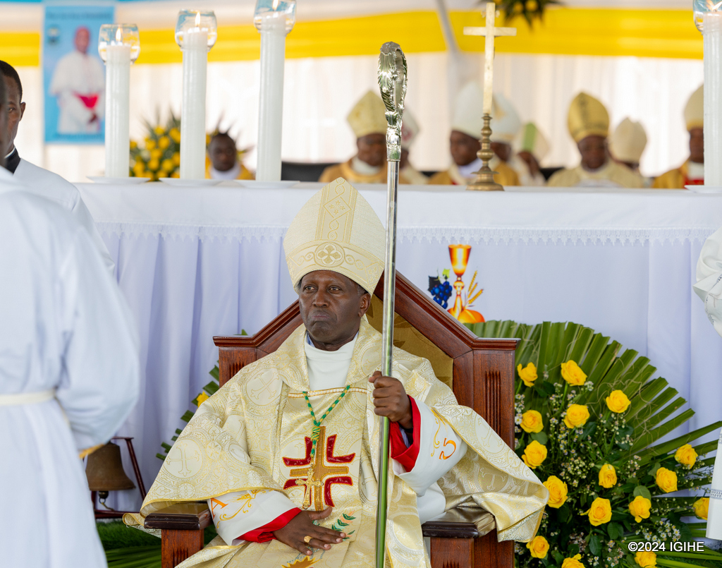 Musenyeri Ntagungira Jean Bosco wimitswe nk'umwepiskopi