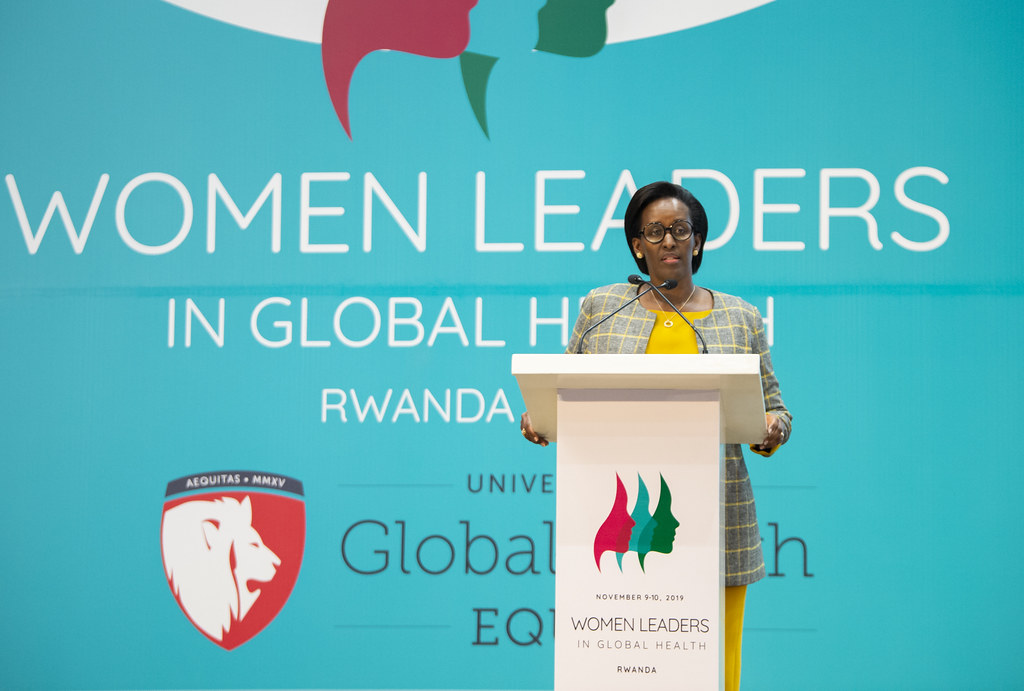 Madamu Jeannette Kagame yavuze ko umugore afite uruhare rwihariye mu gutanga ubuvuzi bufite ireme