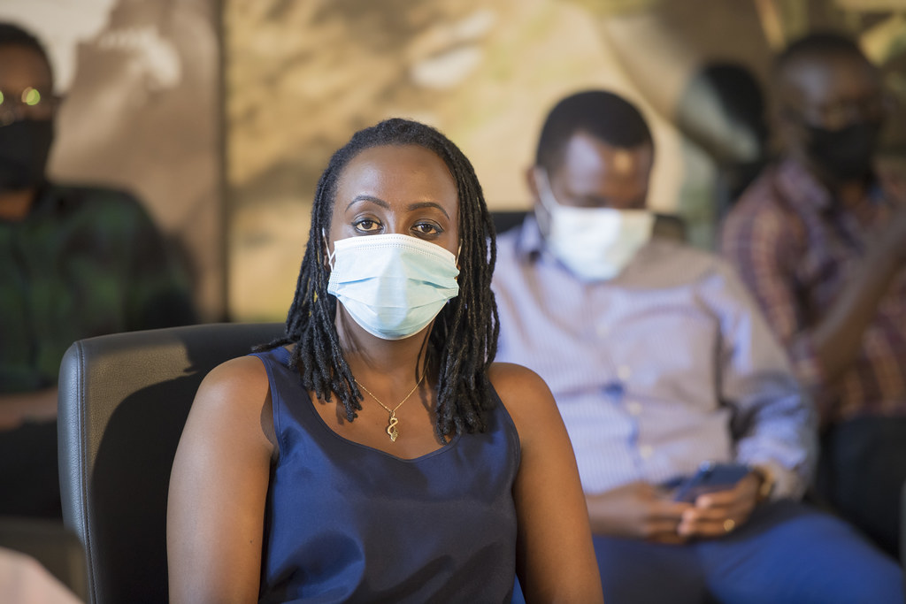 Sandrine Ishije ukora kuri Kiss FM akurikiye impanuro z'Umukuru w'Igihugu