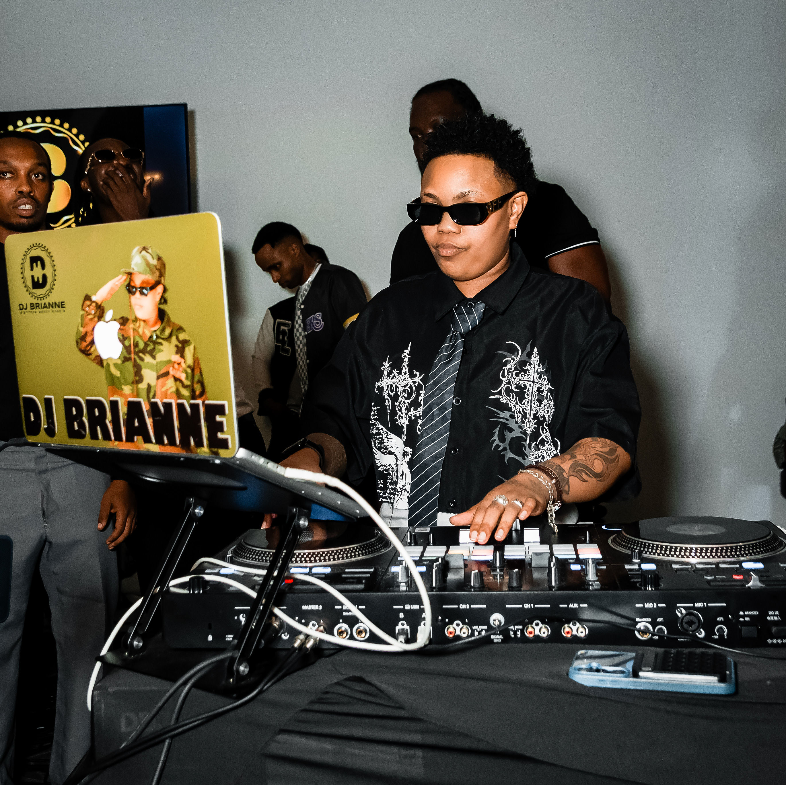 DJ Brianne yacurangiye abakunzi be