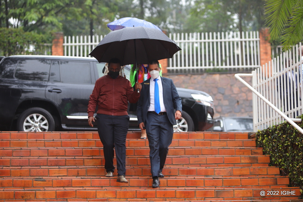 Aba bayobozi bagaragaje ko bakwiye kwigisha urubyiruko umuco wo kurengera ikiremwamuntu