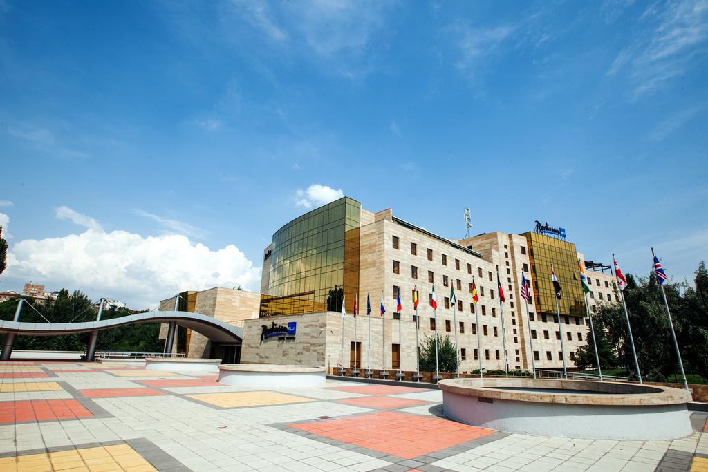 Radisson Blu iri muri hotel zikomeye muri Erevan