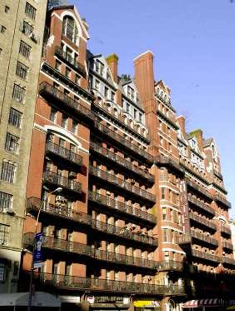 Hotel Chelsea, New York izongera gukingura imiryango muri 2017