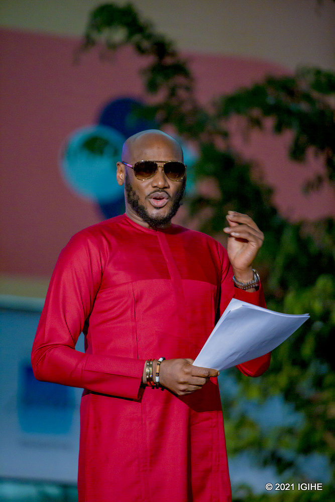 2Baba usanzwe ari na Ambasaderi w'ibikorwa bya UNHCR yasabye abikorera gushyigikira impunzi