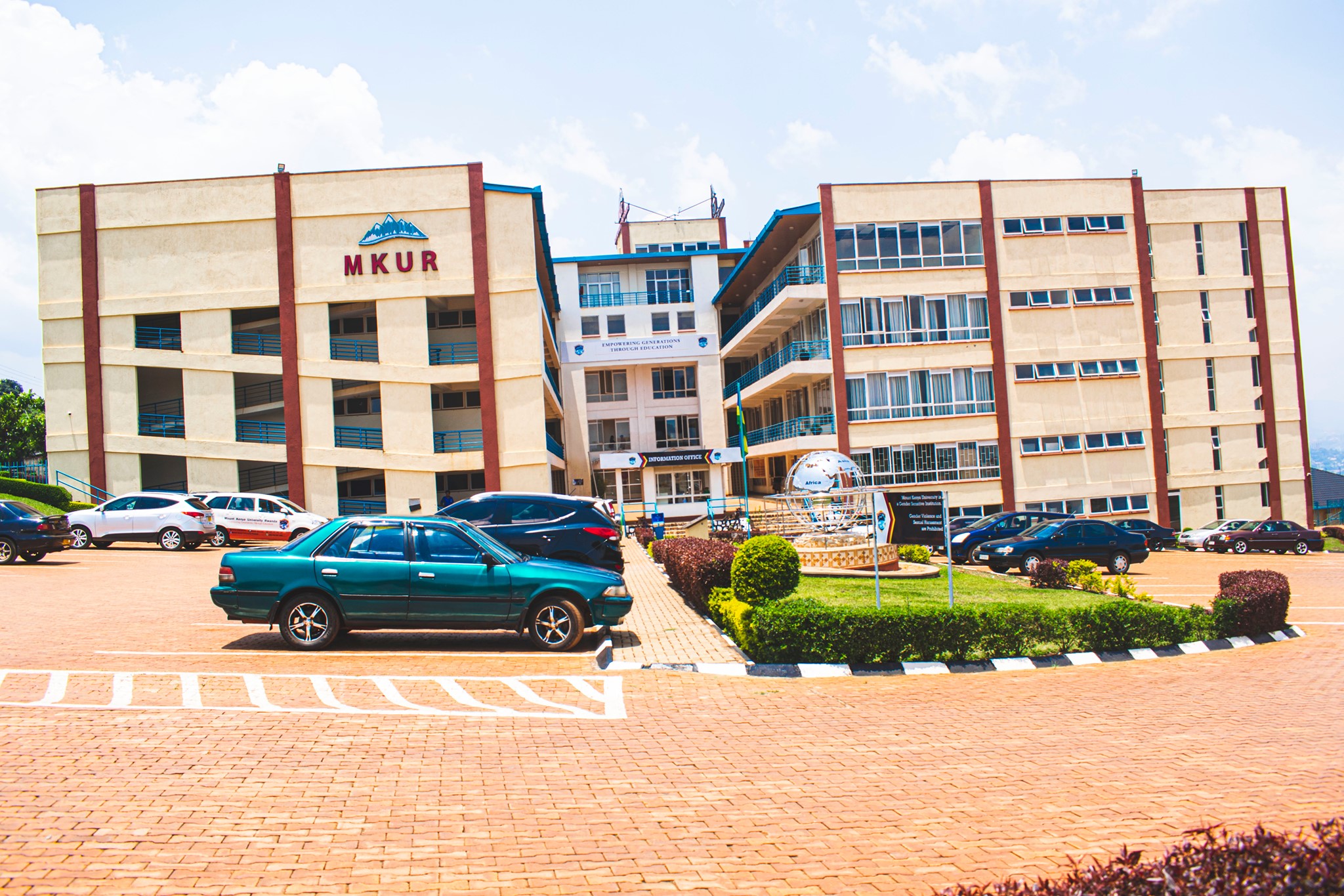 Tariki ya 09 Kanama 2021 nibwo Kaminuza zo mu Mujyi wa Kigali no mu turere twari twarashyizwe muri Guma mu Rugo zizasubukura ibikorwa