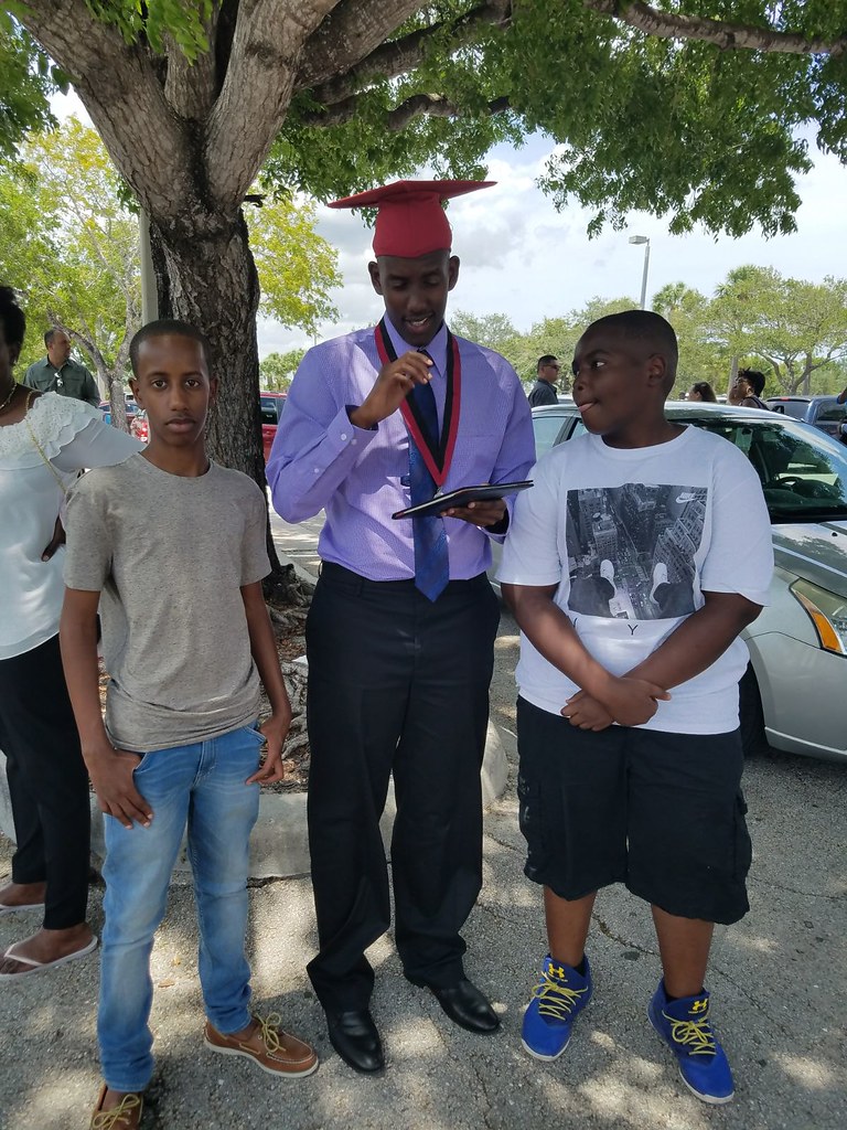 Abana ba Gitwaza n'umugore we bose baba muri Leta Zunze Ubumwe za Amerika