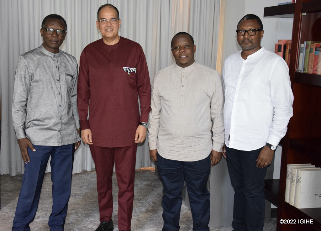Nyuma y’ikiganiro cyihariye IGIHE yagiranye na Pasiteri Antoine Rutayisire, Amb. Igor César na Bariho Lambert