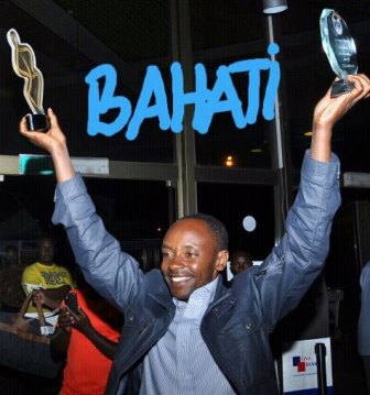 Bhati amurikira abakunzi be ibihembo bibiri yahawe muri Kenya birimo n'icya Groove Awards 2013