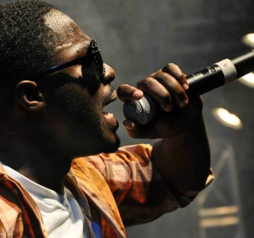 Uncle Austin wumvikana muri iyi ndirimbo